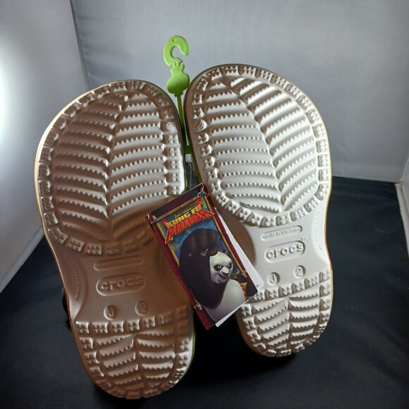Crocs Kids' Kung Fu Panda Classic Clogs Little Girl Size 2 - Picture 7 of 7